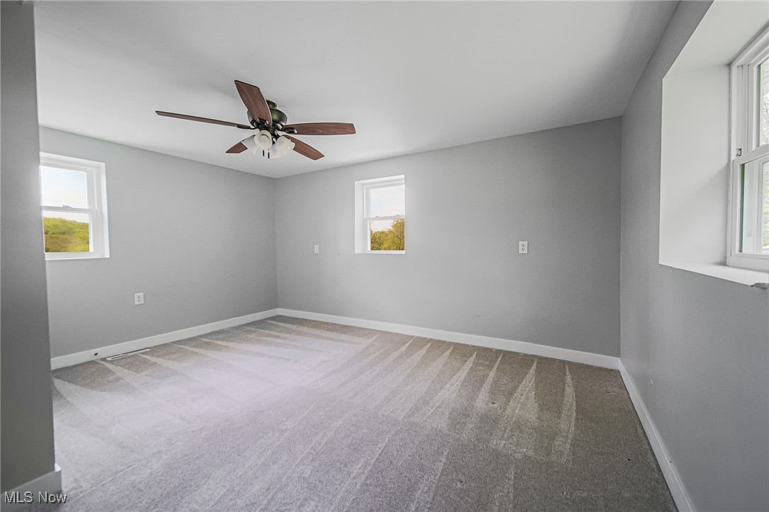 7592 Fort Laurens Road, Strasburg, Ohio image 14