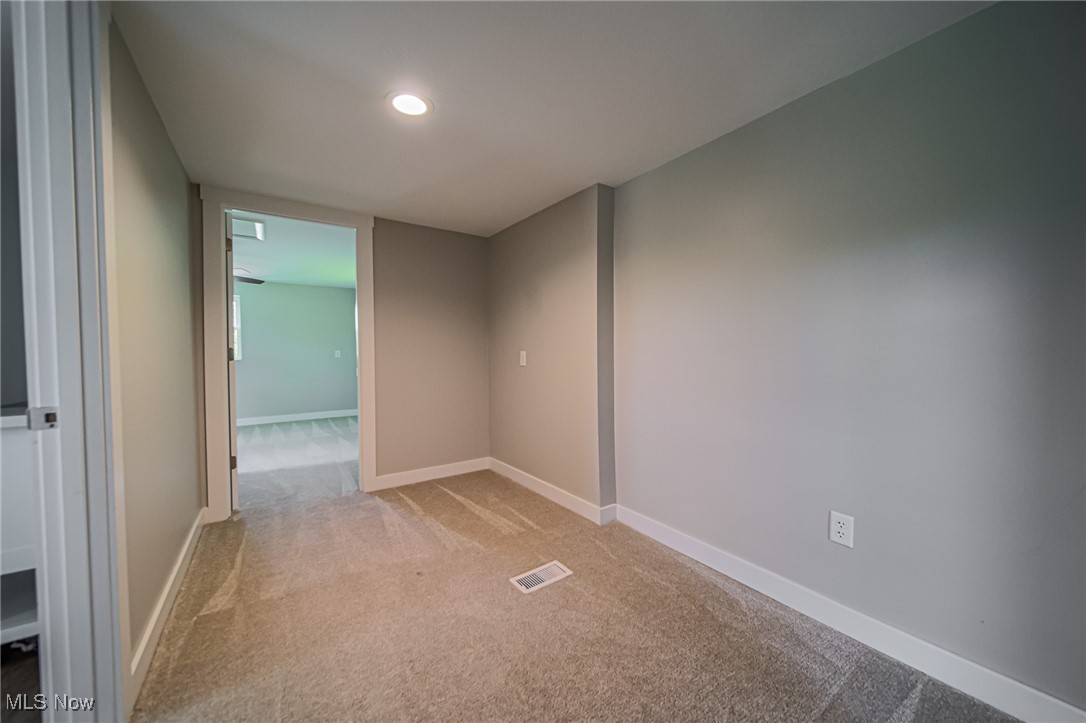 7592 Fort Laurens Road, Strasburg, Ohio image 22