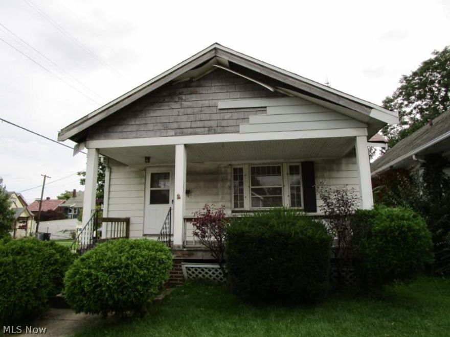 MUST SEE! This Cape Cod features 4 Spacious Bedrooms; Formal Dining Room; Spacious Living Room with Fireplace.  Great for a growing family.  Full basement for extra storage.  Bring your decorating ideas and make this your home.  Schedule your showing Today!!