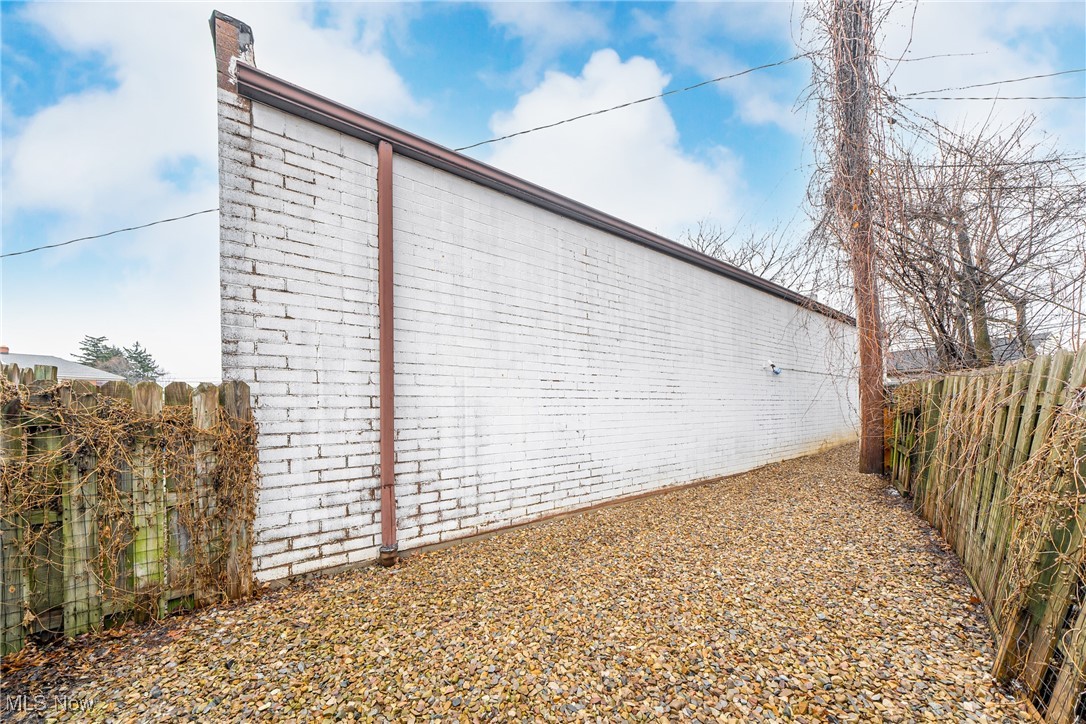 Warren Crest - Commercial Sale