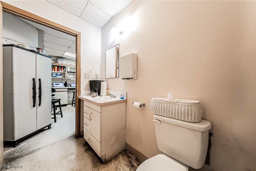 Warren Crest - Commercial Sale