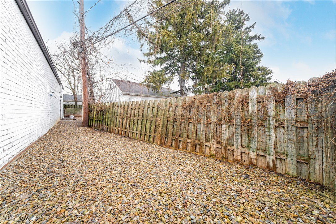 Warren Crest - Commercial Sale