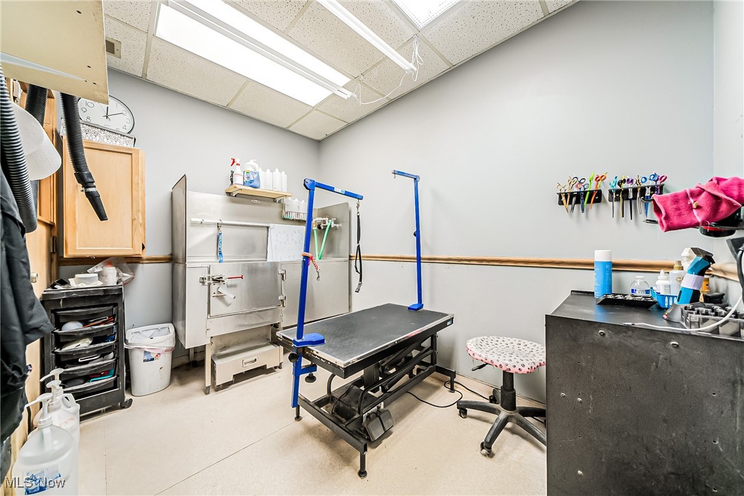 Warren Crest - Commercial Sale