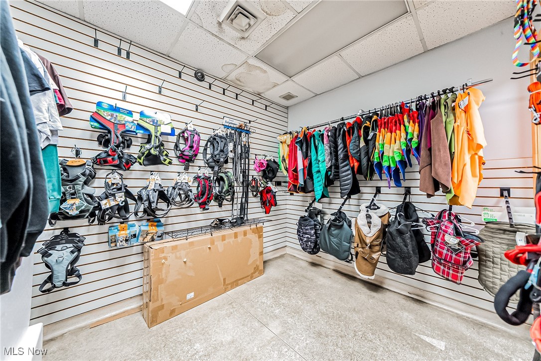 Warren Crest - Commercial Sale