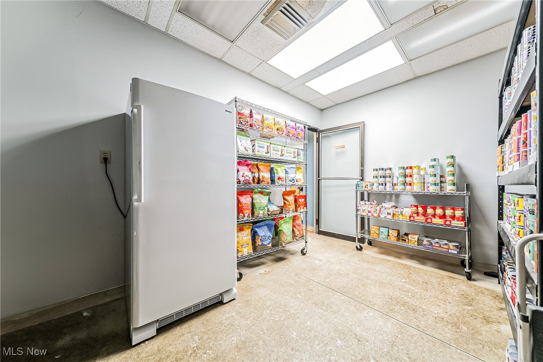 Warren Crest - Commercial Sale