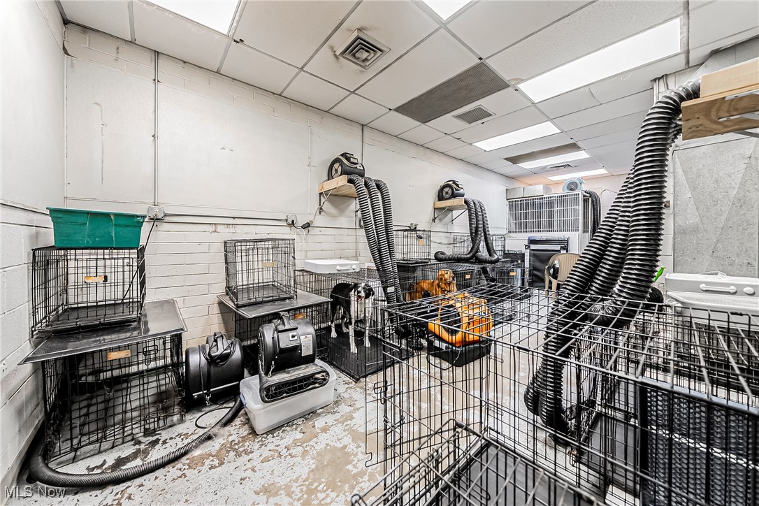 Warren Crest - Commercial Sale