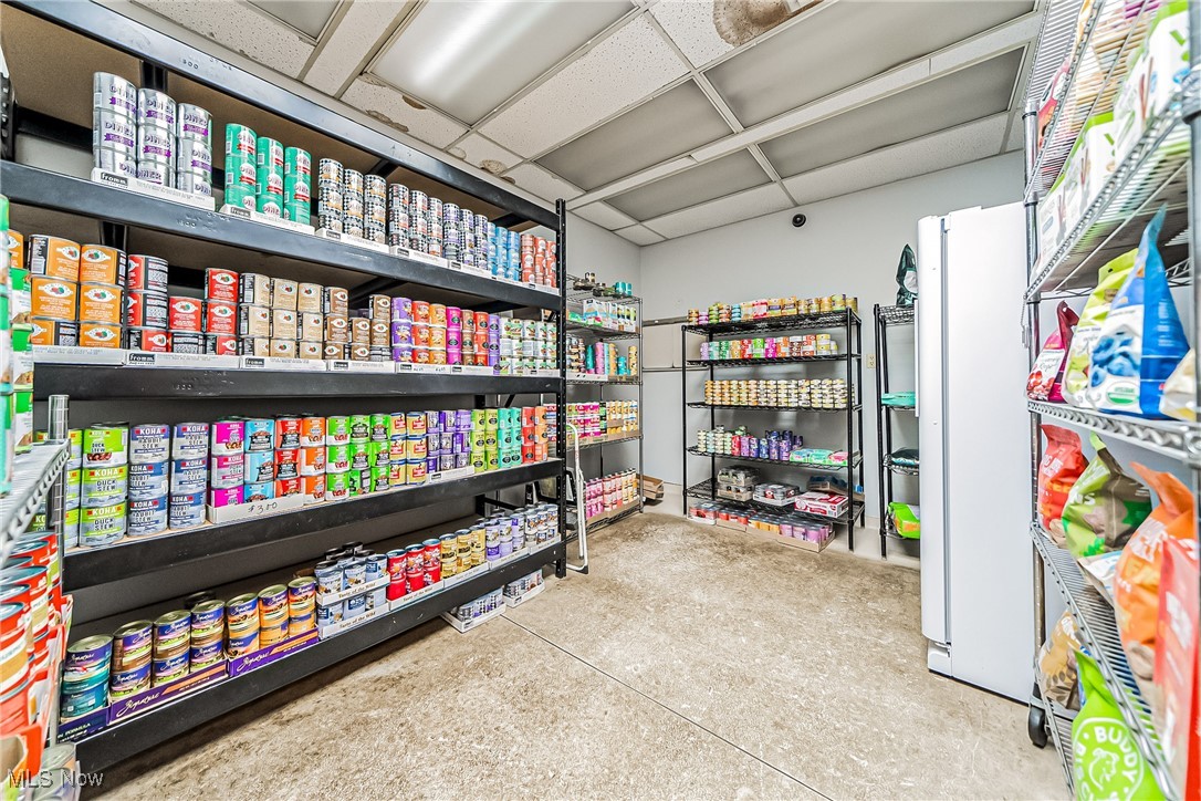 Warren Crest - Commercial Sale