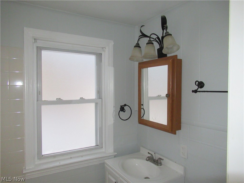 Bedford Realty Cos Bedford Heights - Residential Lease