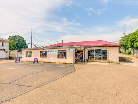 Photo for 921 Amherst Road NE