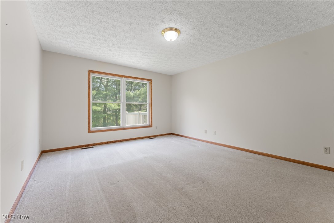 8180 Garnet Avenue, Canton, Ohio image 17