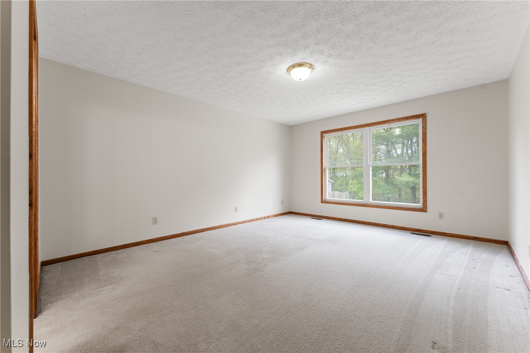 8180 Garnet Avenue, Canton, Ohio image 16