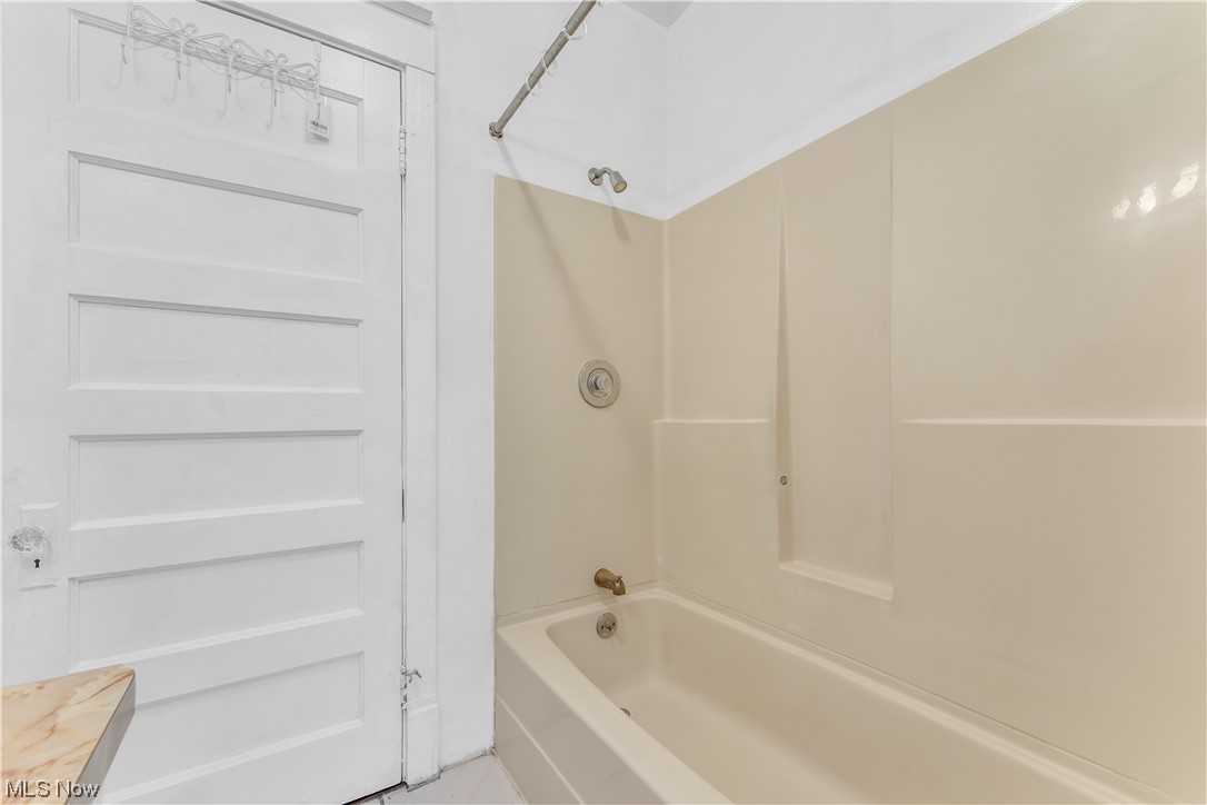 Lake Overlook - Residential Lease