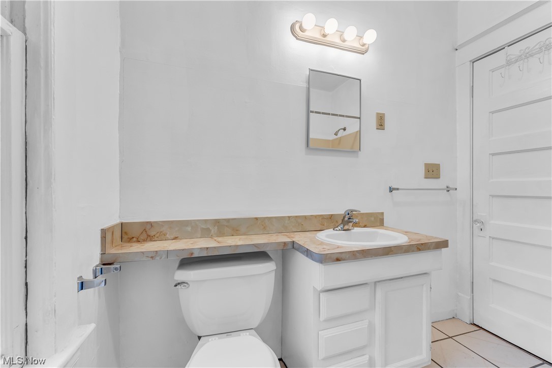 Lake Overlook - Residential Lease