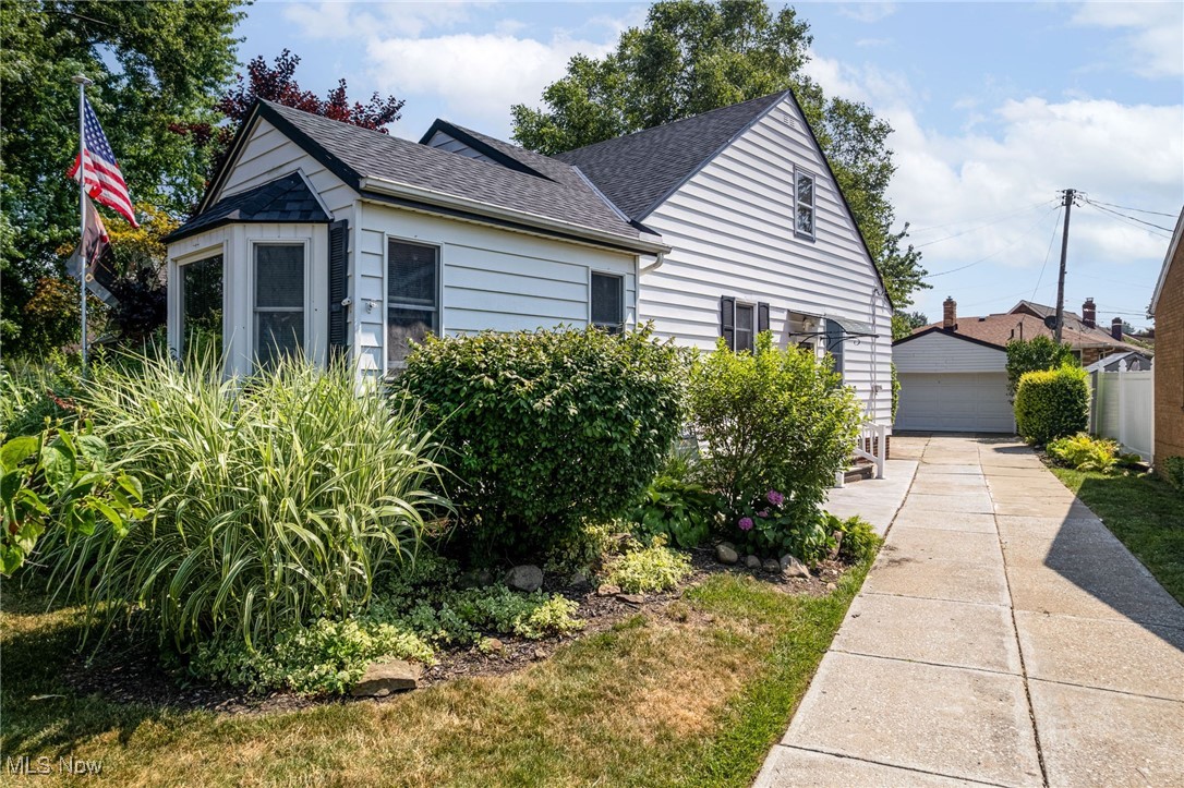 6342 Chestnut Hills Drive
