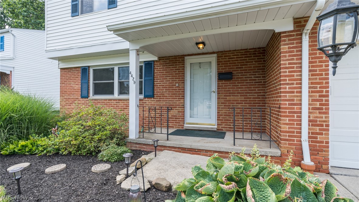 Woodrow Realty Cos Woodrow Ave - Residential