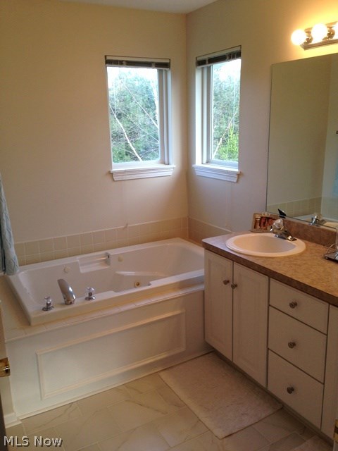 Emerald Lakes - Residential