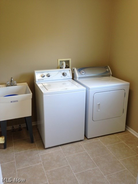 Emerald Lakes - Residential