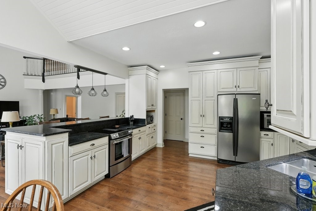 Hunt Club Hudson - Residential