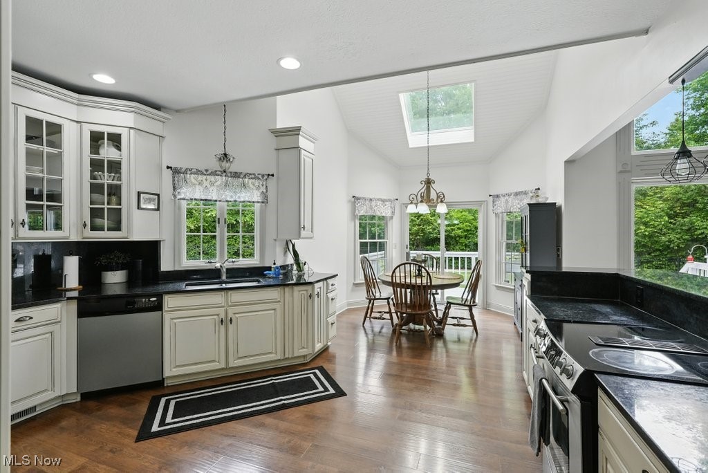 Hunt Club Hudson - Residential