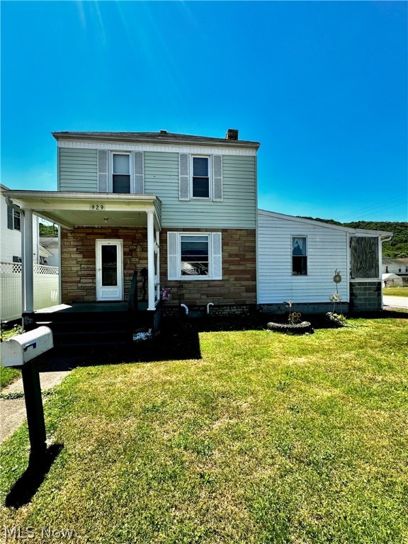 Main image without alt text