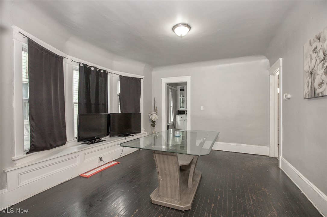 10322 Parkgate Avenue