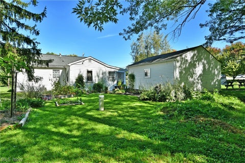 Tiny photo for 2422 Wilson Sharpsville Road, Cortland, OH 44410 (MLS # 5247063)