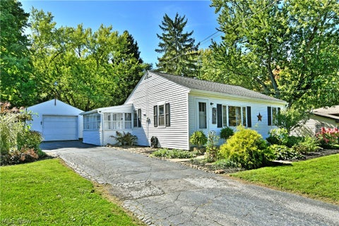 Tiny photo for 2422 Wilson Sharpsville Road, Cortland, OH 44410 (MLS # 5247063)