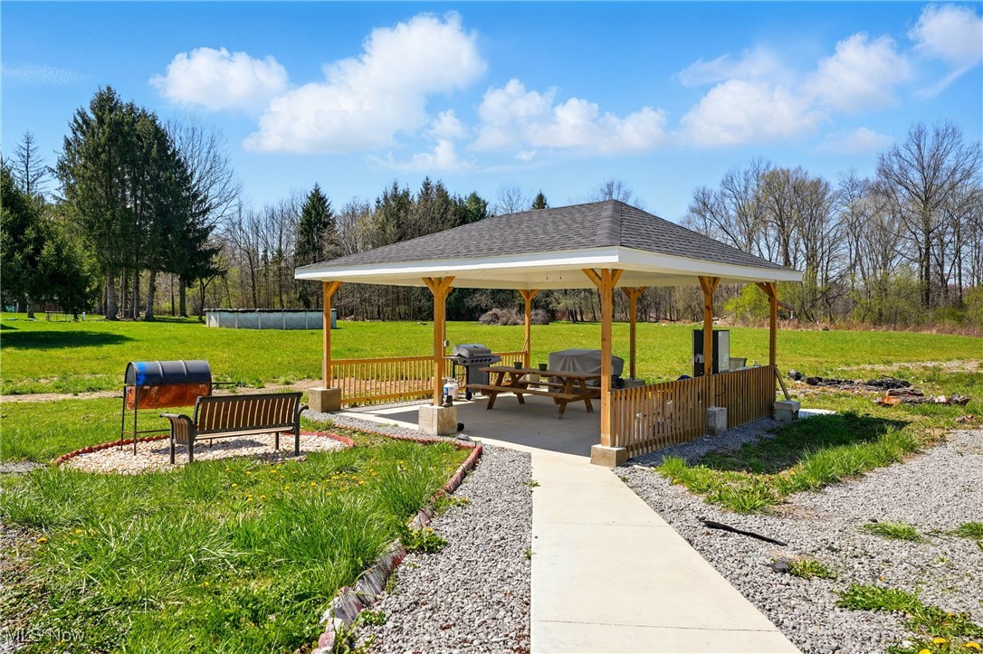 3270 S Canfield Niles Road, Canfield, Ohio image 2