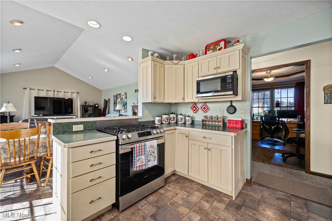 17 W Maple Drive, Seville, Ohio image 21