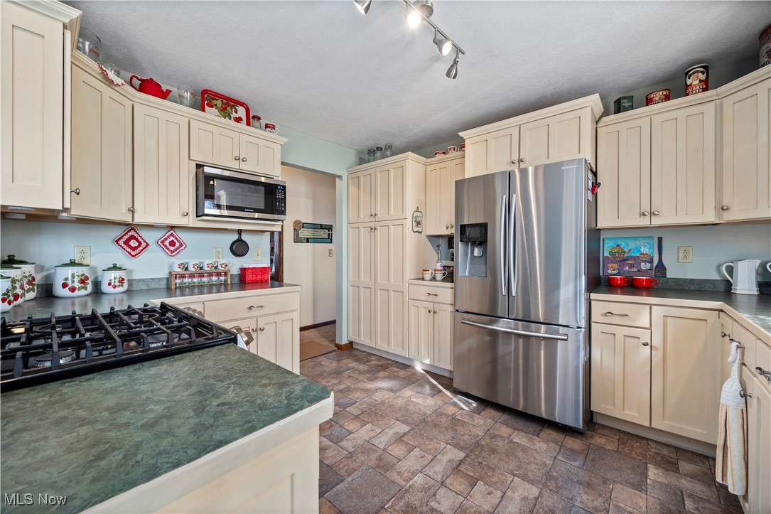 17 W Maple Drive, Seville, Ohio image 19