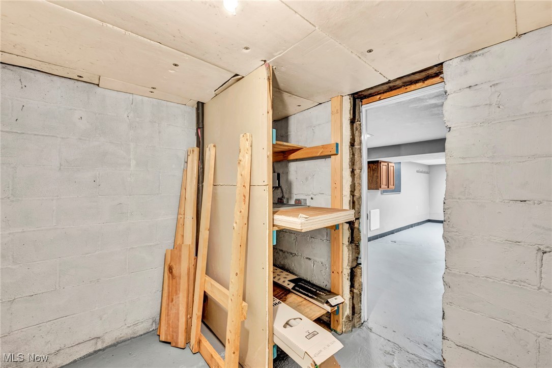 Beebes 01 - Commercial Sale