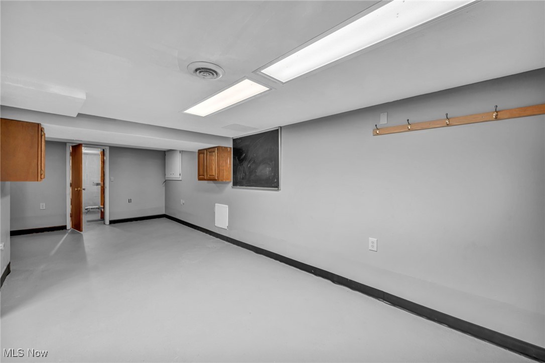 Beebes 01 - Commercial Sale