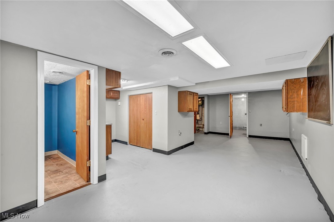 Beebes 01 - Commercial Sale