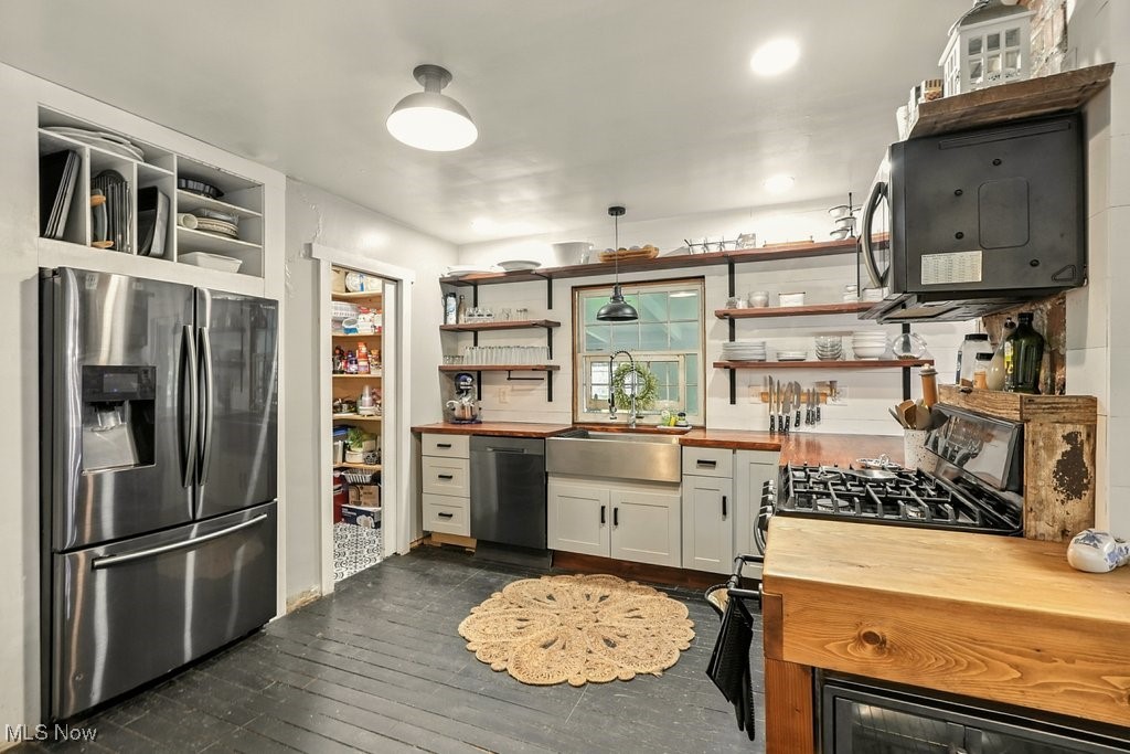 Village/Chardon - Residential