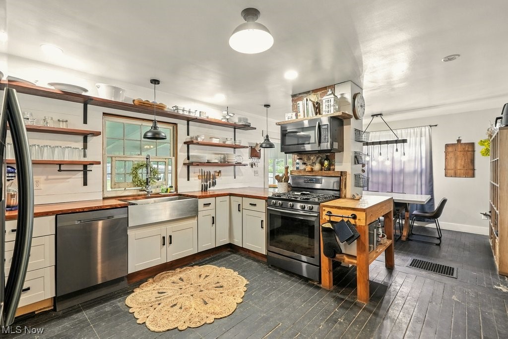 Village/Chardon - Residential