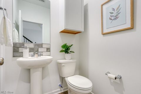 Tiny photo for 855 Dipper Lane, Aurora, OH 44202 (MLS # 5189011)