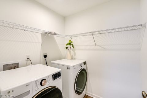 Tiny photo for 855 Dipper Lane, Aurora, OH 44202 (MLS # 5189011)