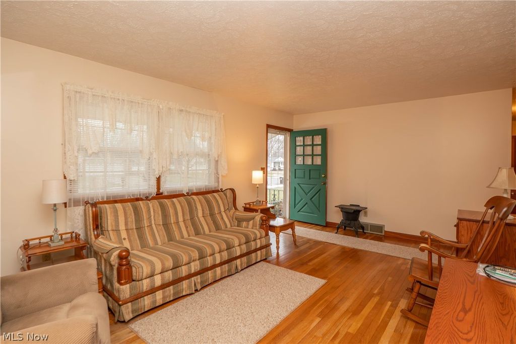 Photo of 330 34th Street SW, Canton, OH 44706 (MLS # 5187596)