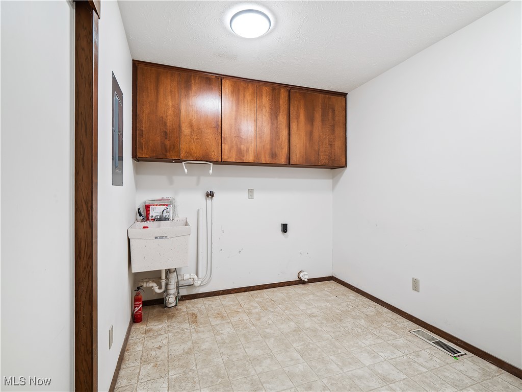 4939 N Barton Road, North Ridgeville, Ohio image 29