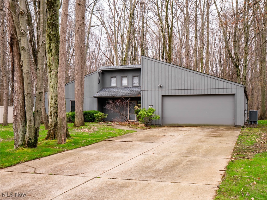 4939 N Barton Road, North Ridgeville, Ohio image 1