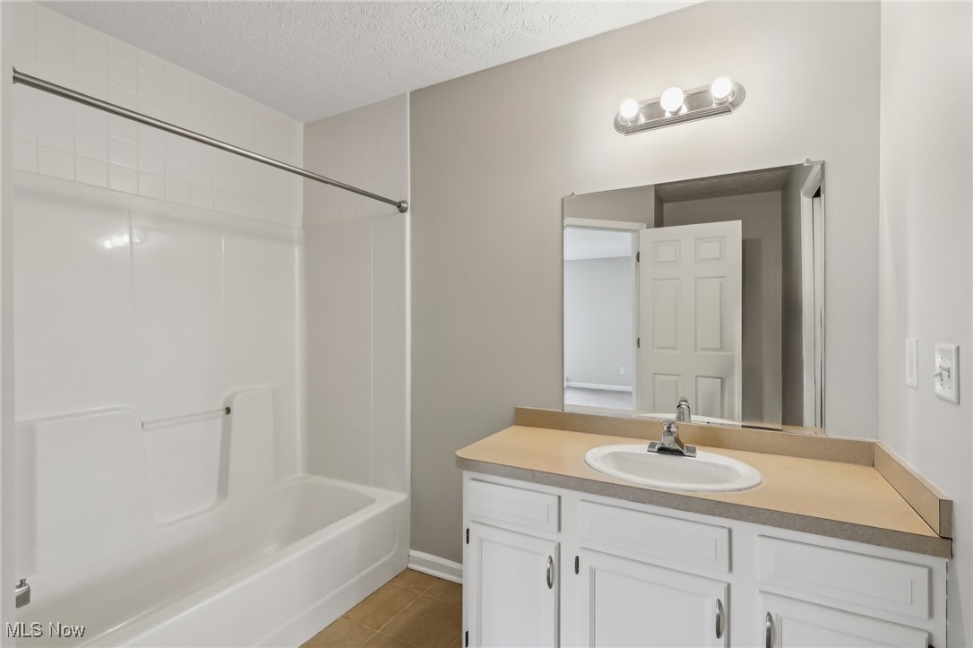 231 Chase Drive, Munroe Falls, Ohio image 7