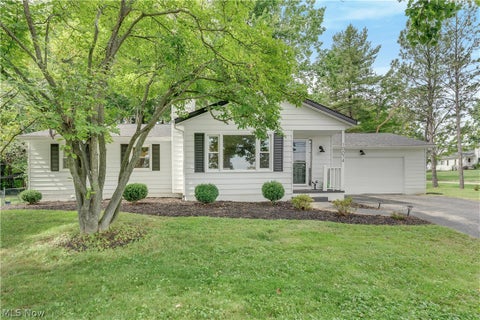 Homes For Sale - 10074 Darrow Road<br/> Twinsburg, OH 44087