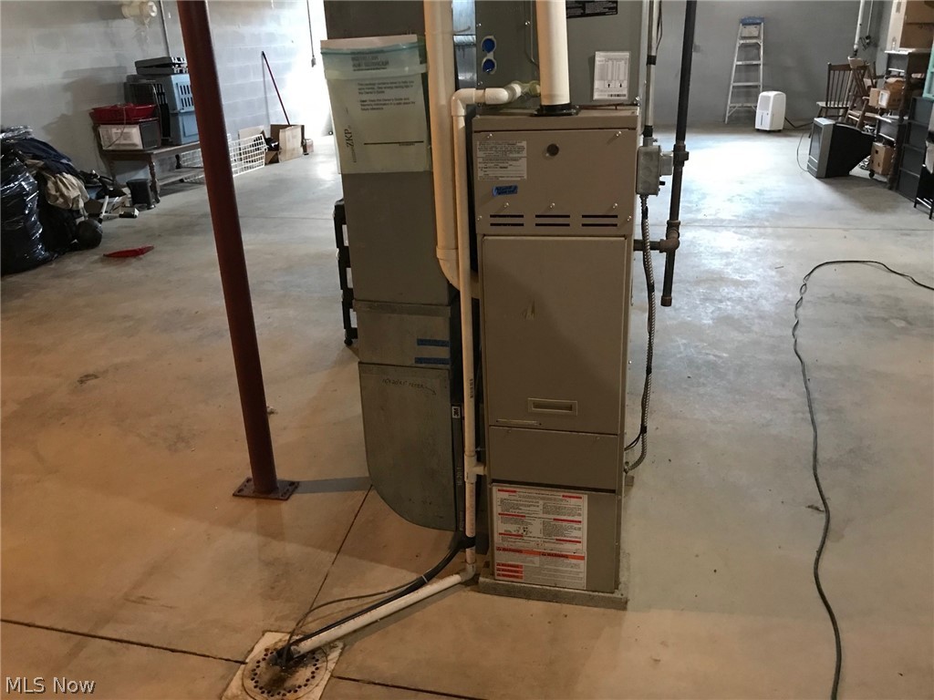 Connecticut Western Reserve - Residential