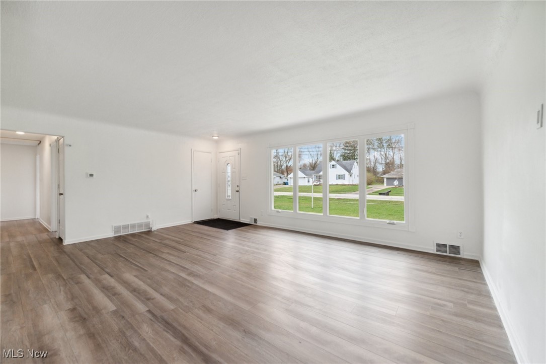 6523 Charles Road, North Olmsted, Ohio image 12