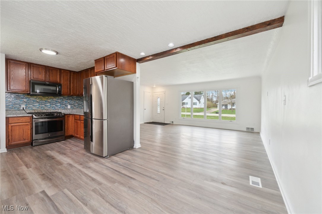 6523 Charles Road, North Olmsted, Ohio image 14
