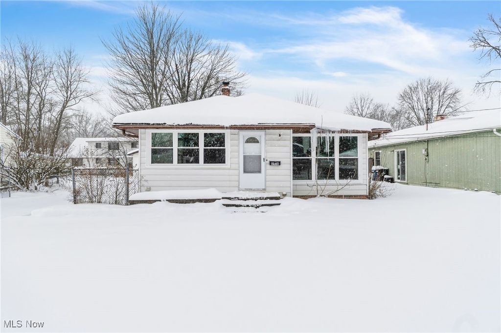 Photo of 5938 Porter Road, North Olmsted, OH 44070 (MLS # 5183529)