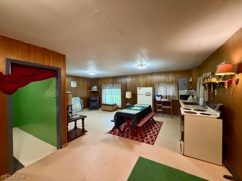 Photo of 6019 Arrowhead Drive, Cortland, OH 44410 (MLS # 5210504)