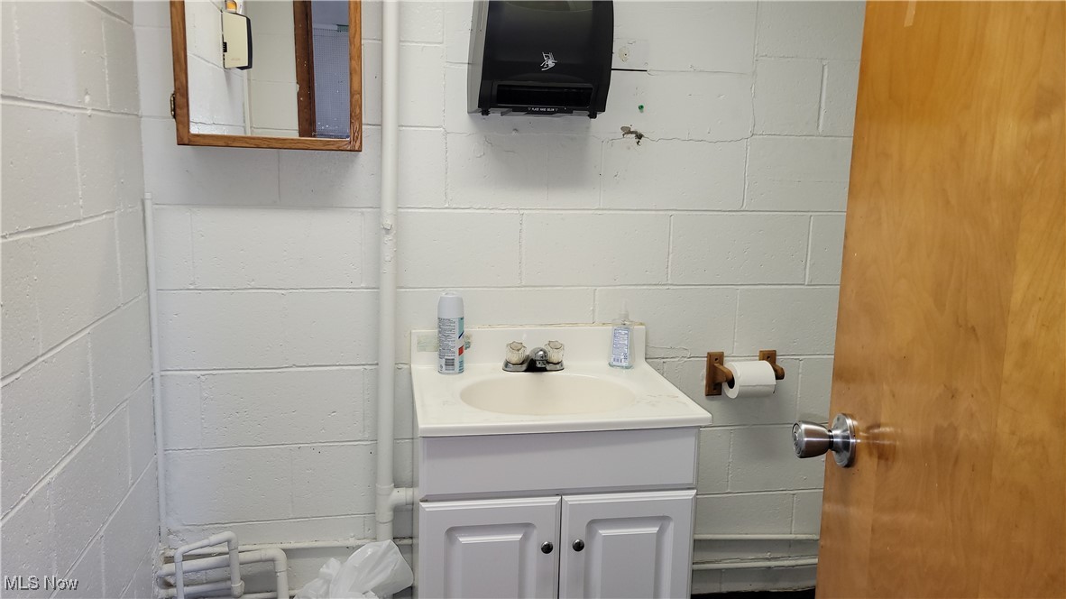 Briarcliff - Commercial Sale