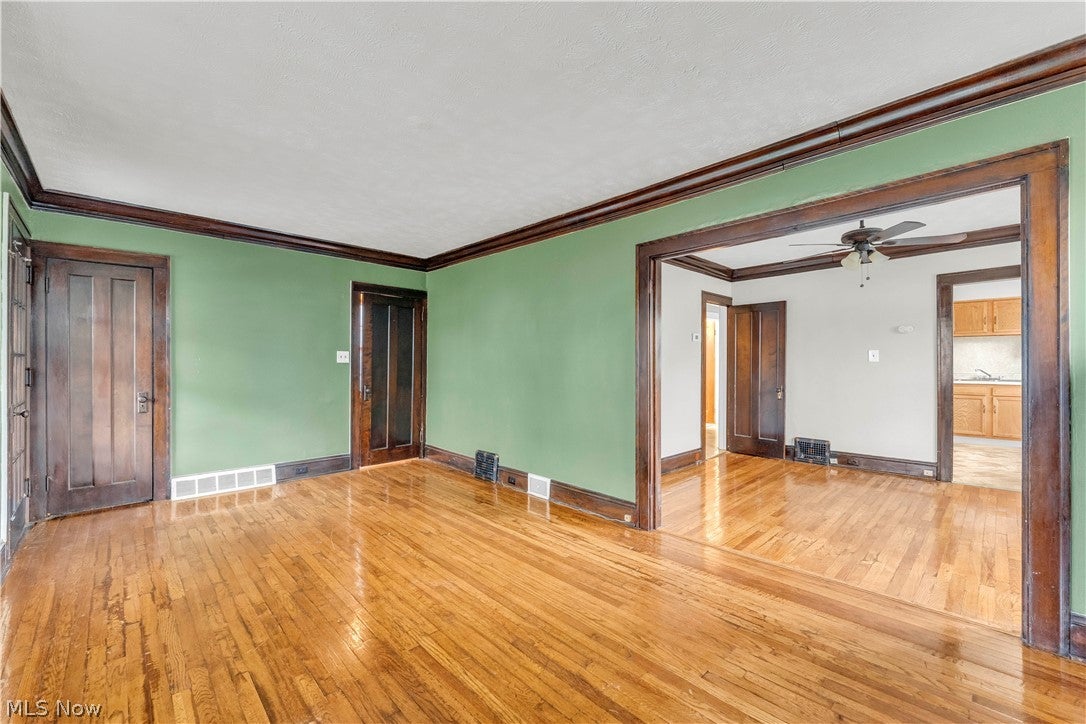 1467 Larchmont Road 2/UP