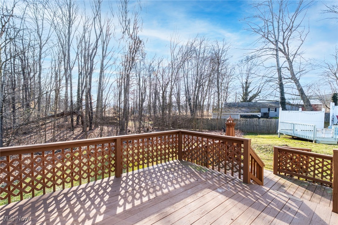 421 Hills Creek Road, Brookfield, Ohio image 38
